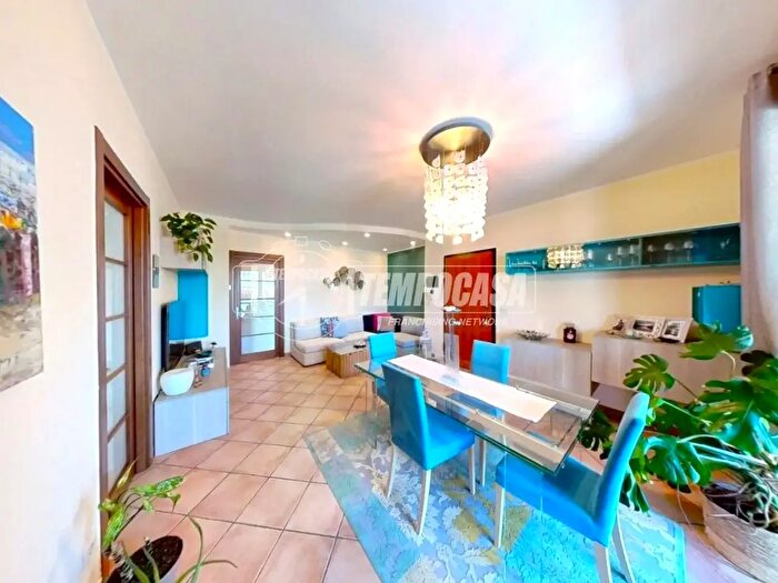 Appartamento quadrilocale in vendita in Via Gressoney, Torino