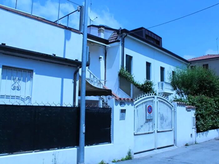 Appartamento trilocale in affitto in Via Vannozzo, Padova