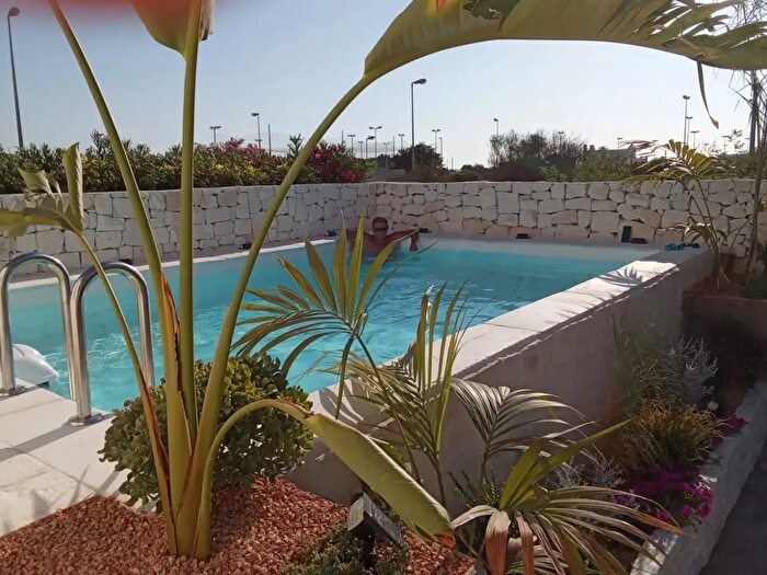 Casa quadrilocale in vendita in Via Petrolla, Ostuni