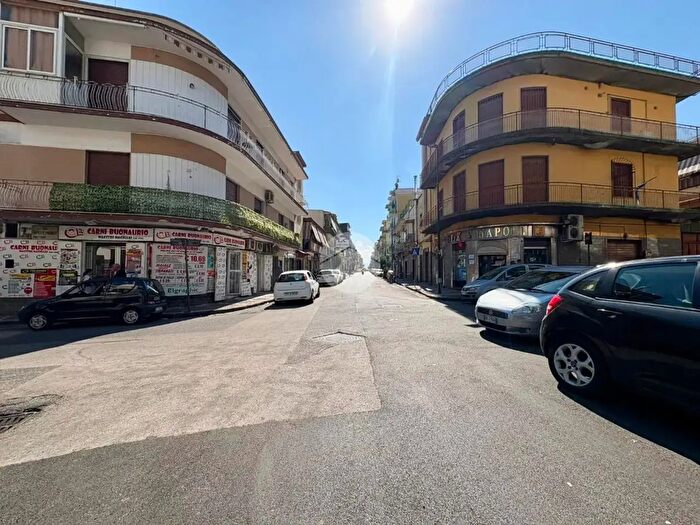 Appartamento trilocale in vendita in Via Vittorio Veneto, Napoli