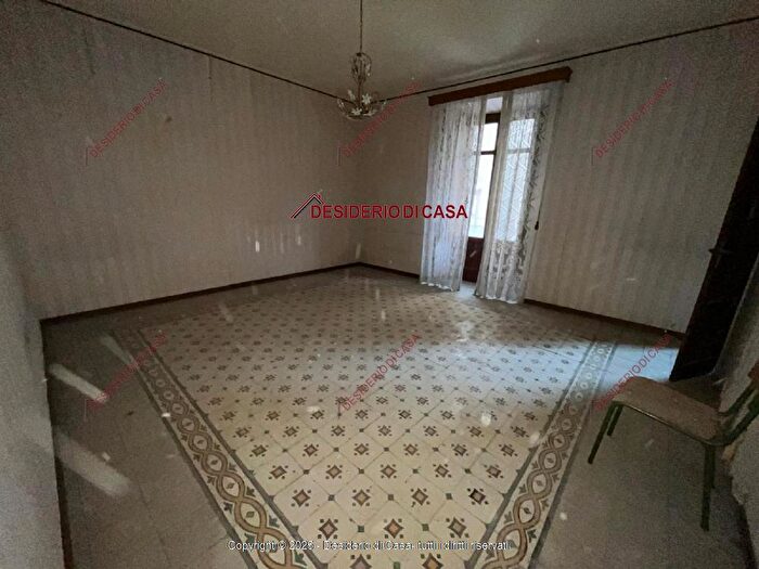 Casa quadrilocale in vendita in Marineo