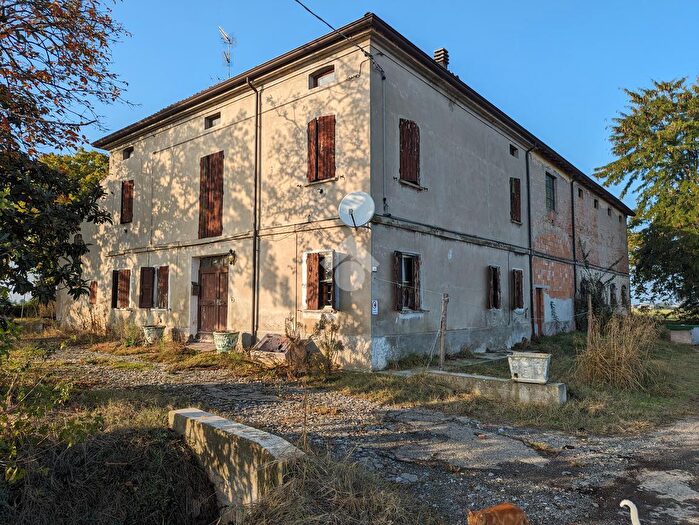 Casa con 6 locali in vendita in Via Brenta, SantIlario DEnza