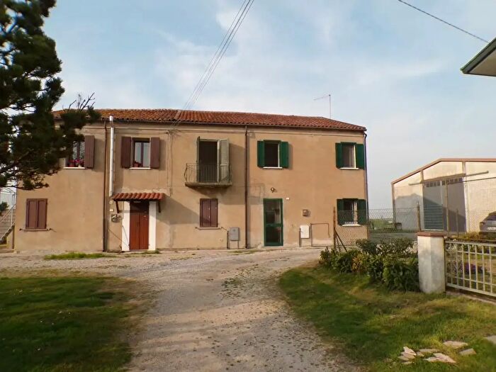 Casa con 6 locali in vendita in Via Bianchetta, Fiscaglia