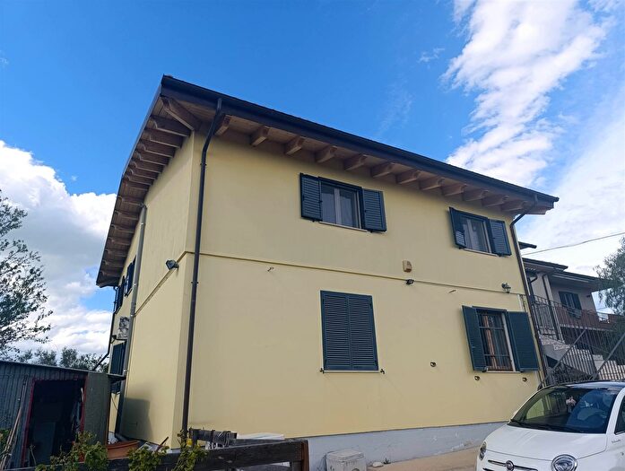 Appartamento con 6 locali in vendita in Mosciano Sant'Angelo