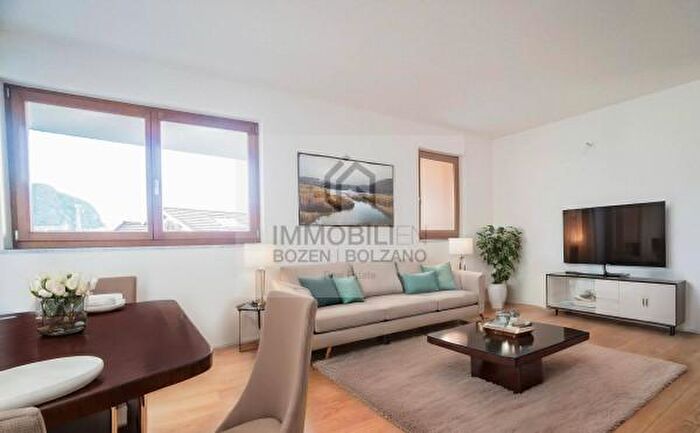 Appartamento quadrilocale in vendita in Via Renon, Bolzano