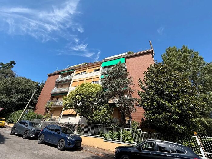 Appartamento trilocale in affitto in Via Molinelli, Bologna
