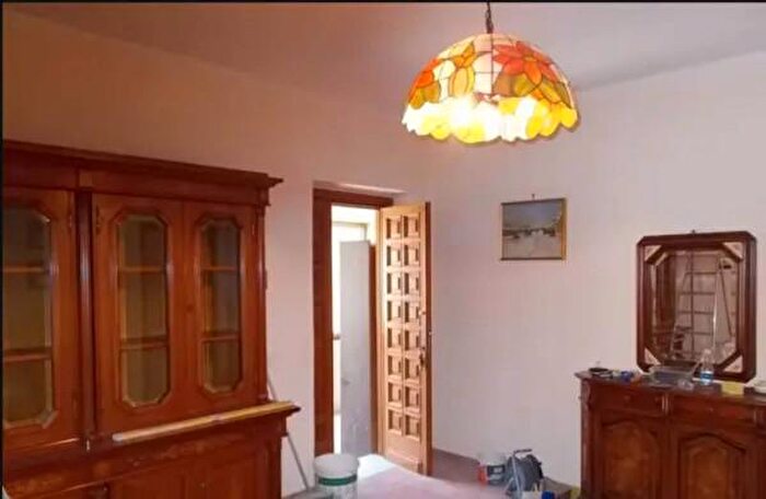 Casa con 6 locali in vendita in Via Francesco Quarantiello, Montesarchio