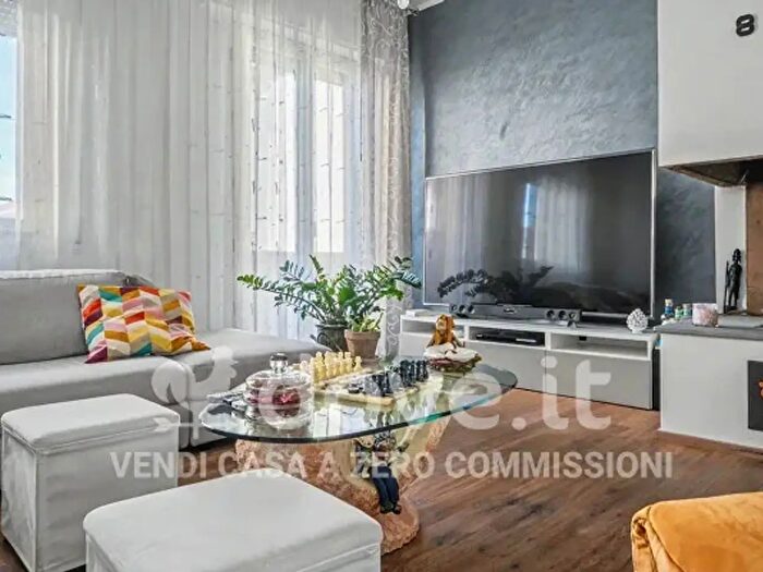 Appartamento con 5 locali in vendita in Via Marco Perennio, Arezzo