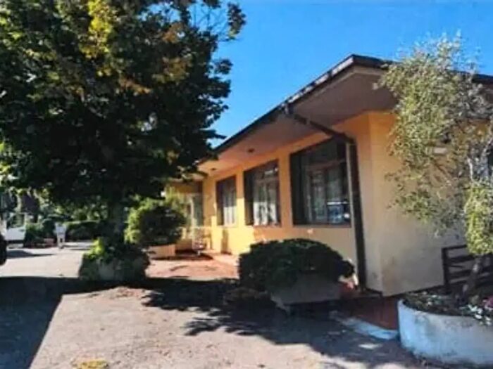 Casa con 18 locali in vendita in Rufina