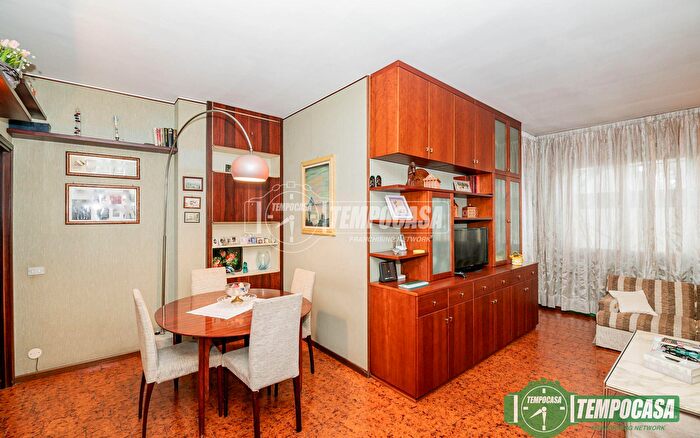 Appartamento quadrilocale in vendita in Via Sacco E Vanzetti, Vimodrone