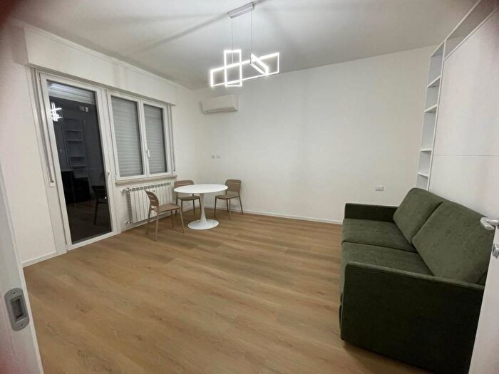 Appartamento monolocale in affitto in Via Guerciotti, Piscina, Legnano