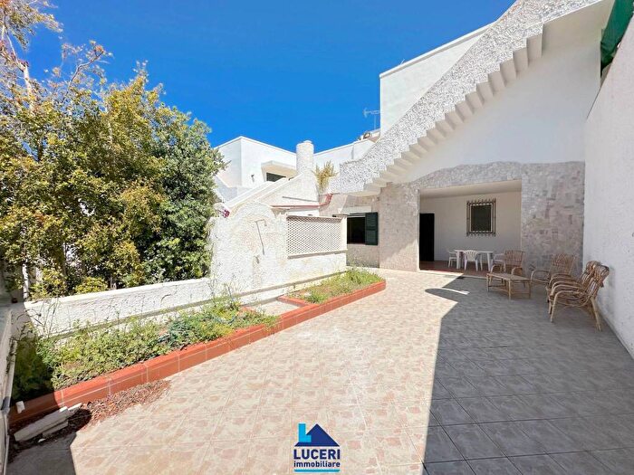 Casa con 5 locali in vendita in Via delle Mimose, Baia Verde Lidi, Gallipoli