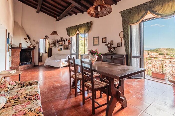 Appartamento con 5 locali in vendita in Via Monte Grappa, Sacrofano