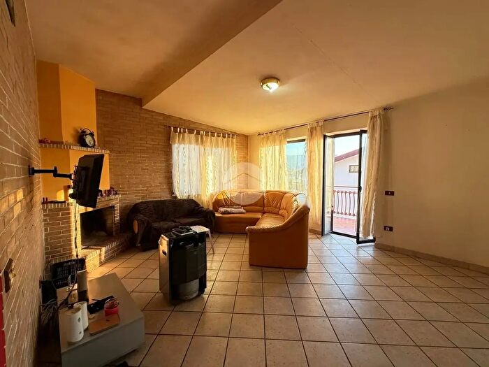 Appartamento trilocale in vendita in Via Provinciale, CoriglianoRossano