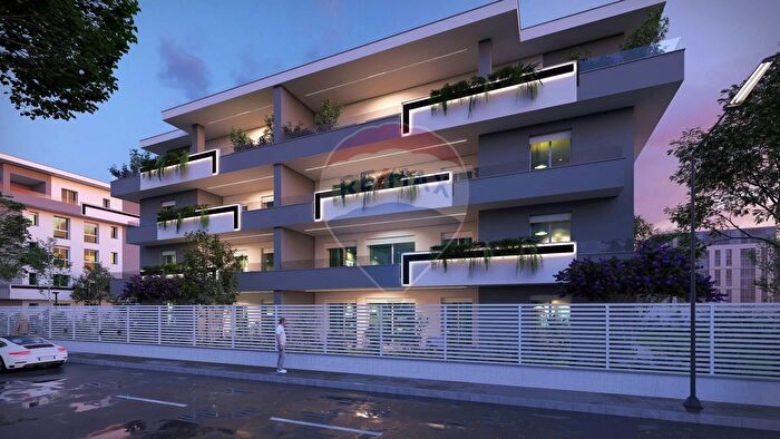 Appartamento trilocale in vendita in Via Turati, Biassono