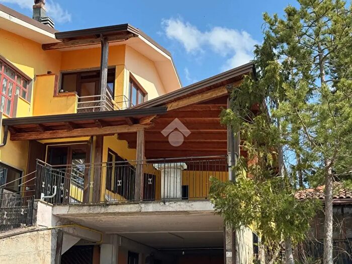 Appartamento trilocale in vendita in Appartamento Via Pescara, Castel Di Sangro