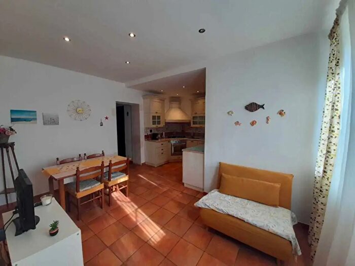 Appartamento trilocale in affitto in Siracusa