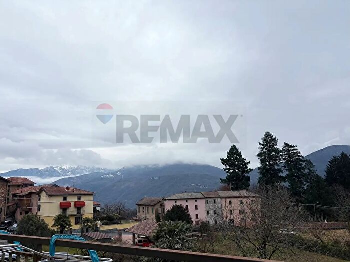 Casa trilocale in vendita in Via Mulino, Cuasso Al Monte