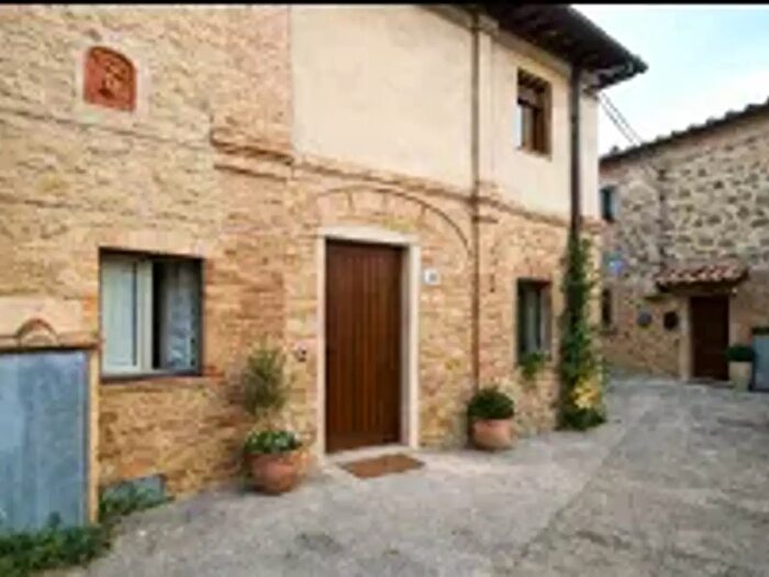 Appartamento quadrilocale in vendita in Le Scotte Si, Siena