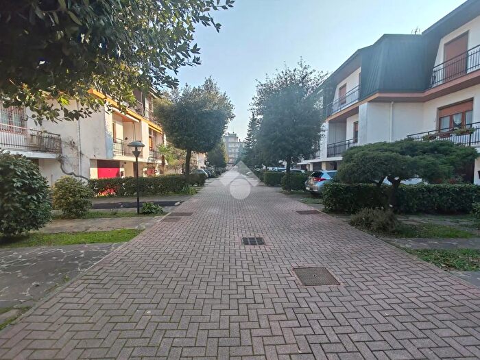 Casa quadrilocale in vendita in Via Salvador Allende, Opera