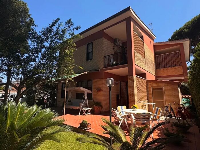 Casa quadrilocale in vendita in Via San Felice Circeo, San Felice Circeo