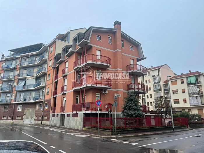 Appartamento trilocale in vendita in Via l B Alberti, Carmagnola