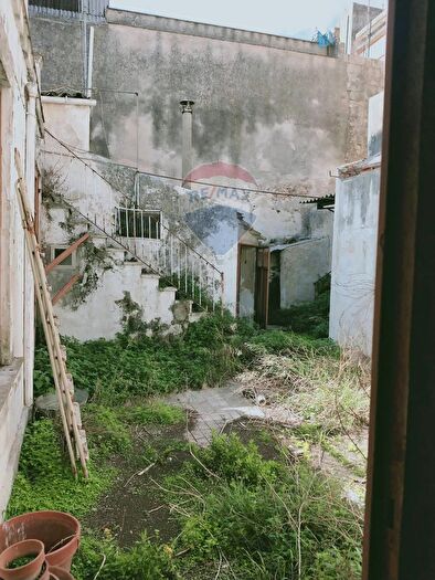 Casa con 5 locali in vendita in Via Vittorio Emanuele III, Canicattini Bagni