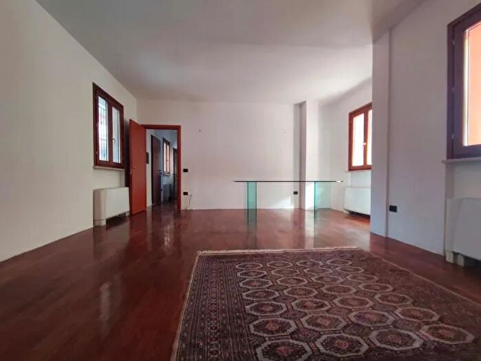 Appartamento quadrilocale in vendita in Via Carlo PisacaneBFano, Fano