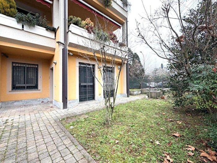 Appartamento trilocale in affitto in Via Tintoretto, Centro, Cernusco sul Naviglio