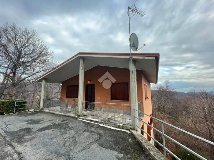 Casa con 7 locali in vendita in Via dei Peracino, Cellio con Breia
