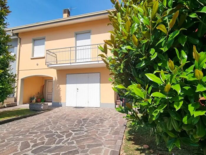 Casa con 6 locali in vendita in Via Moruzzi, Campagnola Emilia