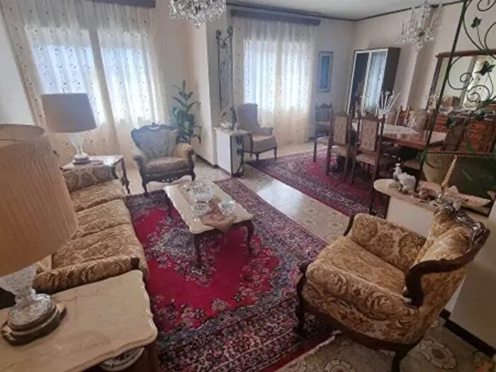 Appartamento con 5 locali in vendita in Via Babaurra, San Cataldo