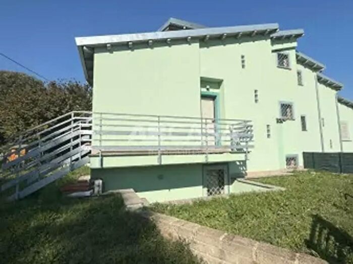 Casa quadrilocale in vendita in Via delle Cerreta, Lariano