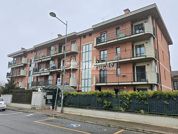 Appartamento quadrilocale in vendita in Via G Rubatto, Carmagnola