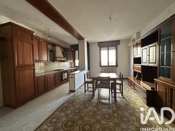 Appartamento con 6 locali in vendita in Via Mazzini, Concordia Sulla Secchia