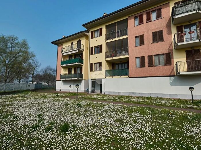 Appartamento bilocale in vendita in Via Monsignor Quaini, Spino DAdda