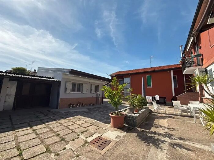 Casa trilocale in vendita in Via Vespucci, Sedriano