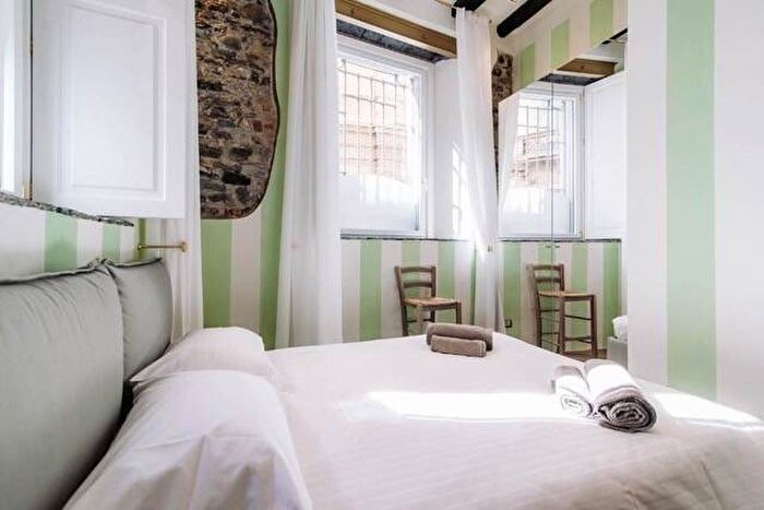 Appartamento bilocale in affitto in Via Giuseppe Rovelli, Centro Storico, Como