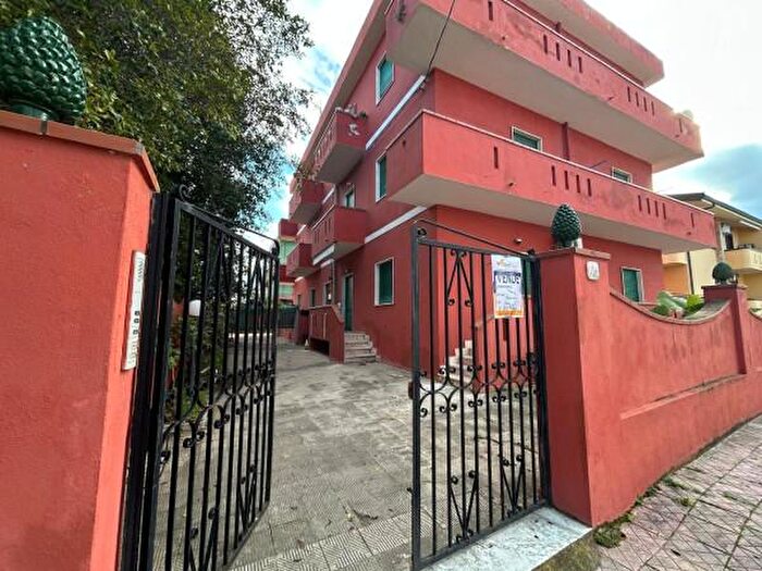 Appartamento con 5 locali in vendita in Via Camparia, Furnari