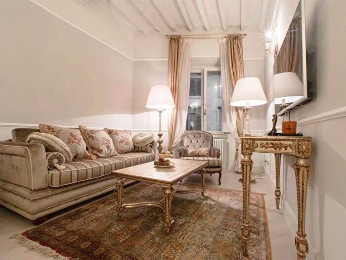 Appartamento bilocale in affitto in Via Ghibellina, SantAmbrogio, Firenze