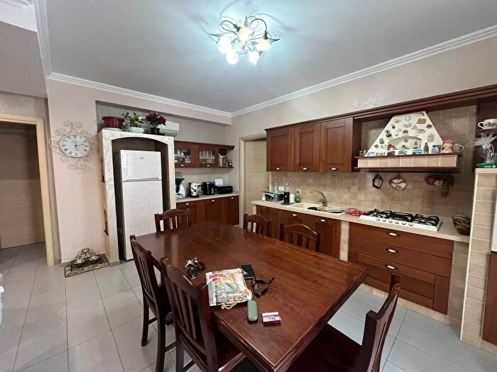 Appartamento quadrilocale in vendita in Via Lipari, Pachino