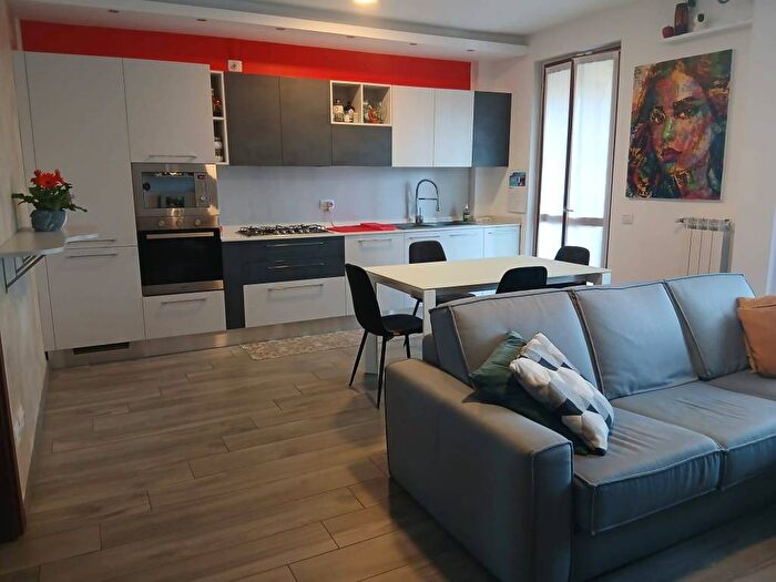 Appartamento bilocale in affitto in Via Camillo Prampolini, Centro, Tradate