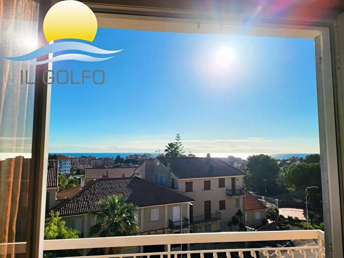 Appartamento bilocale in vendita in Via Cesare Battisti, San Bartolomeo Al Mare