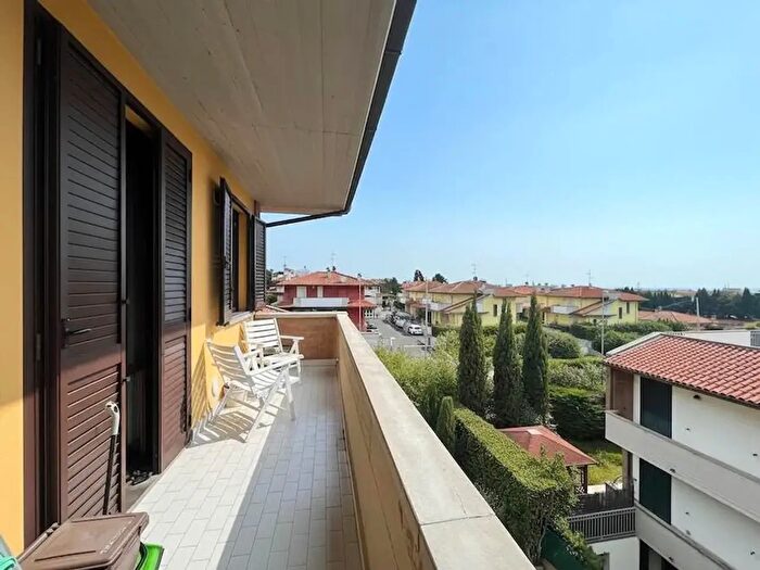 Appartamento quadrilocale in vendita in Via Viola, Rosignano Marittimo