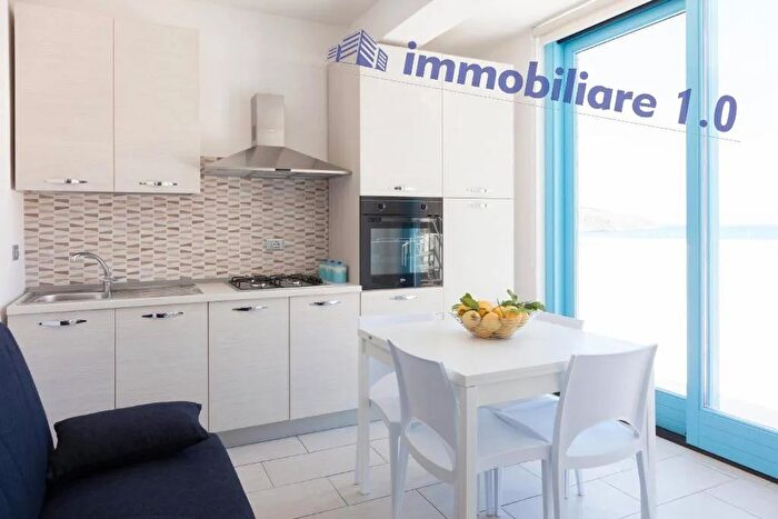 Appartamento trilocale in vendita in Via Renda Castellammare del Golfo, Castellammare Del Golfo