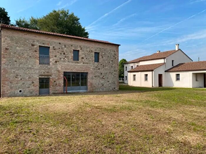 Casa in vendita in Via Semitecola, San Pietro Viminario