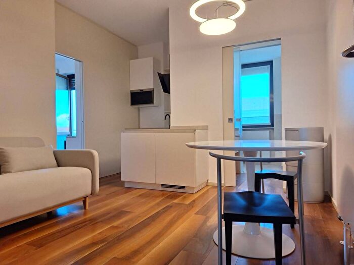 Appartamento monolocale in affitto in Via Andrea Costa, Pasteur, Milano