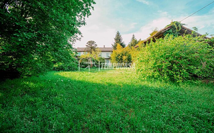 Casa con 6 locali in vendita in Via Roma, Castelnovetto