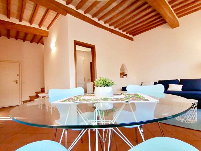 Appartamento con 5 locali in affitto in Corso Giacomo Matteotti, Centro, Pontedera