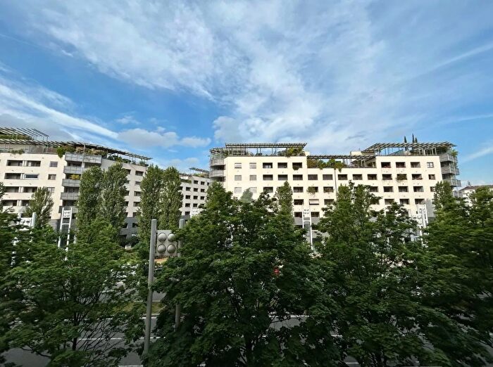 Appartamento trilocale in vendita in Corso Mediterraneo, Torino